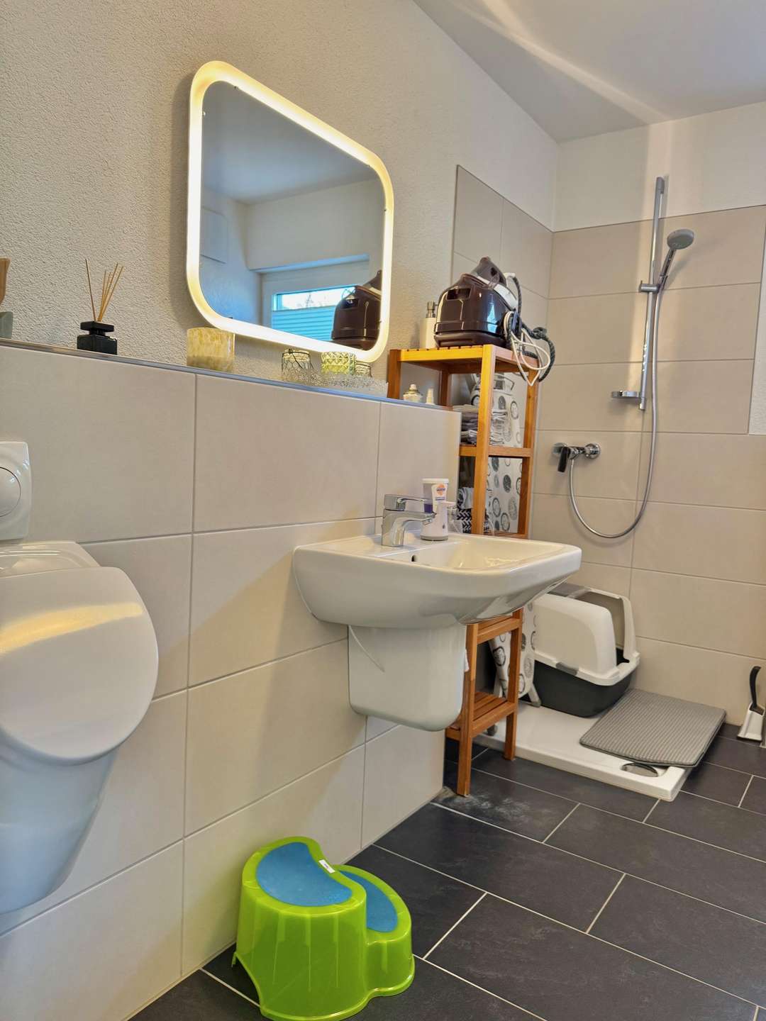 GUTE AUSSTATTUNG, Sommergarten, Erdw&auml;rmepumpe, Doppelgarage, Einbauk&uuml;che u.v.m.